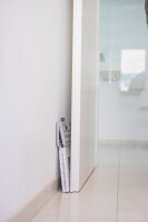 Klapphocker Grau/Weiß faltbar mit Anti-Rutsch Beschichtung